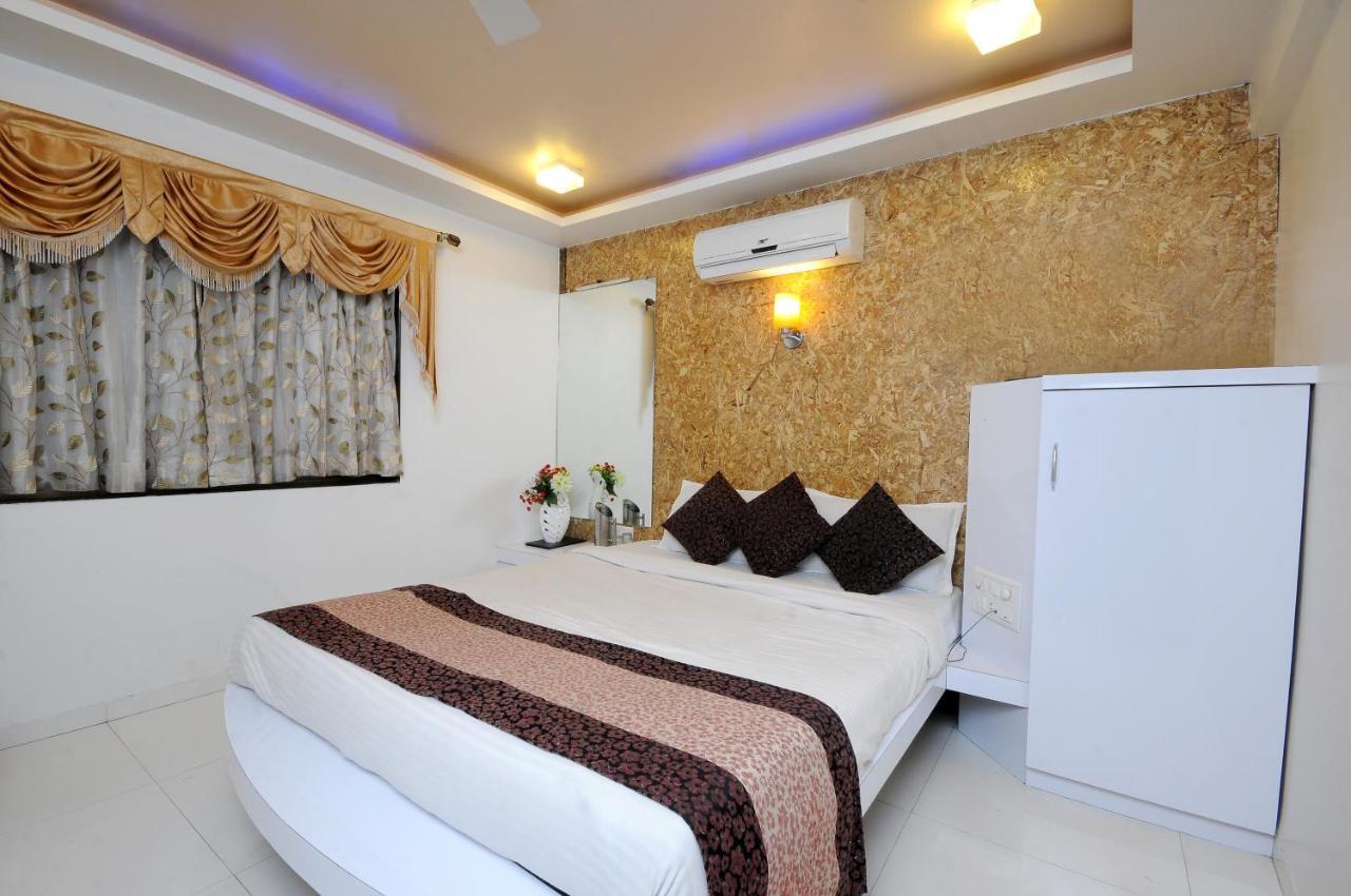 Hotel Vyankatesh & Pure Veg Restaurant Mahābaleshwar Zewnętrze zdjęcie