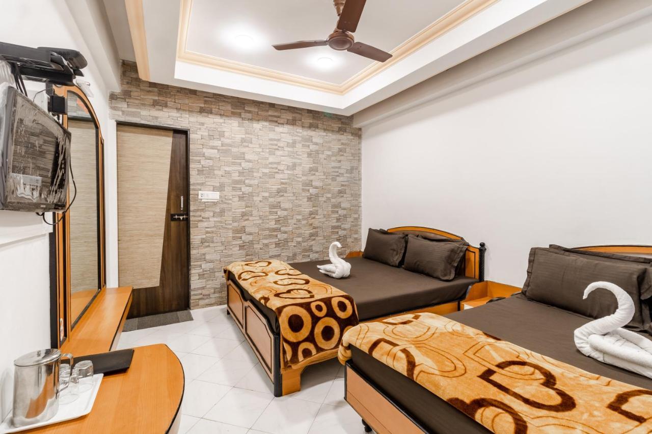 Hotel Vyankatesh & Pure Veg Restaurant Mahābaleshwar Zewnętrze zdjęcie