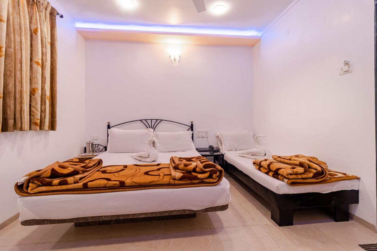 Hotel Vyankatesh & Pure Veg Restaurant Mahābaleshwar Zewnętrze zdjęcie