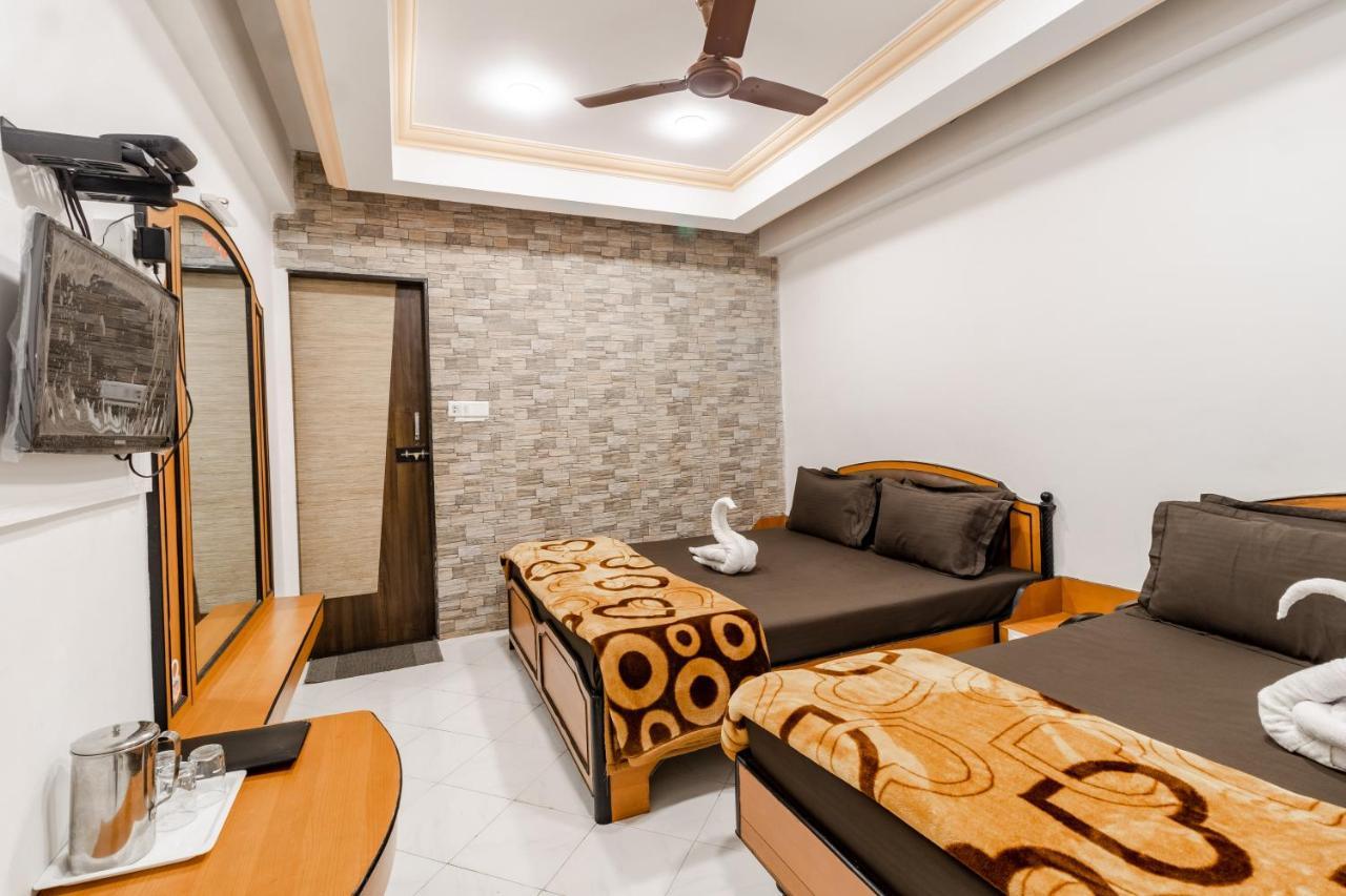 Hotel Vyankatesh & Pure Veg Restaurant Mahābaleshwar Zewnętrze zdjęcie
