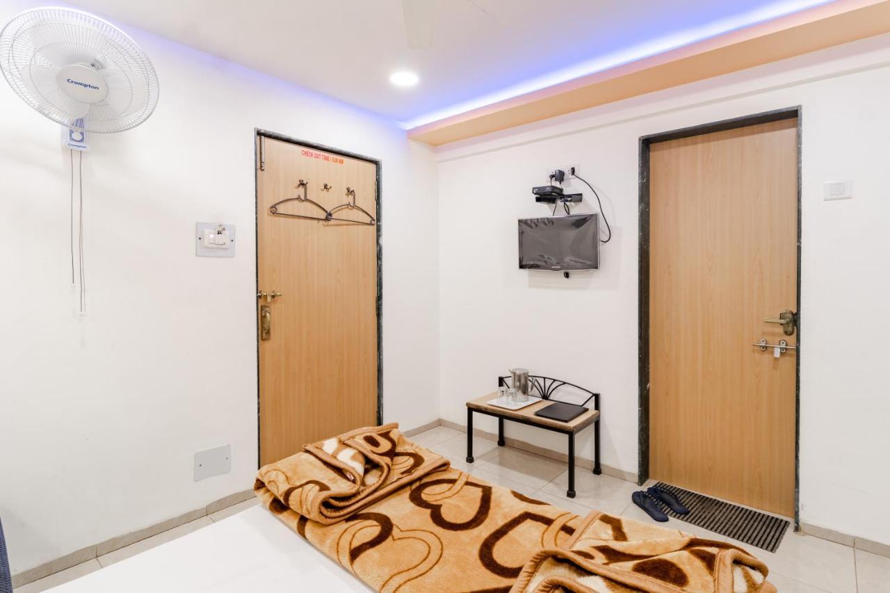Hotel Vyankatesh & Pure Veg Restaurant Mahābaleshwar Zewnętrze zdjęcie