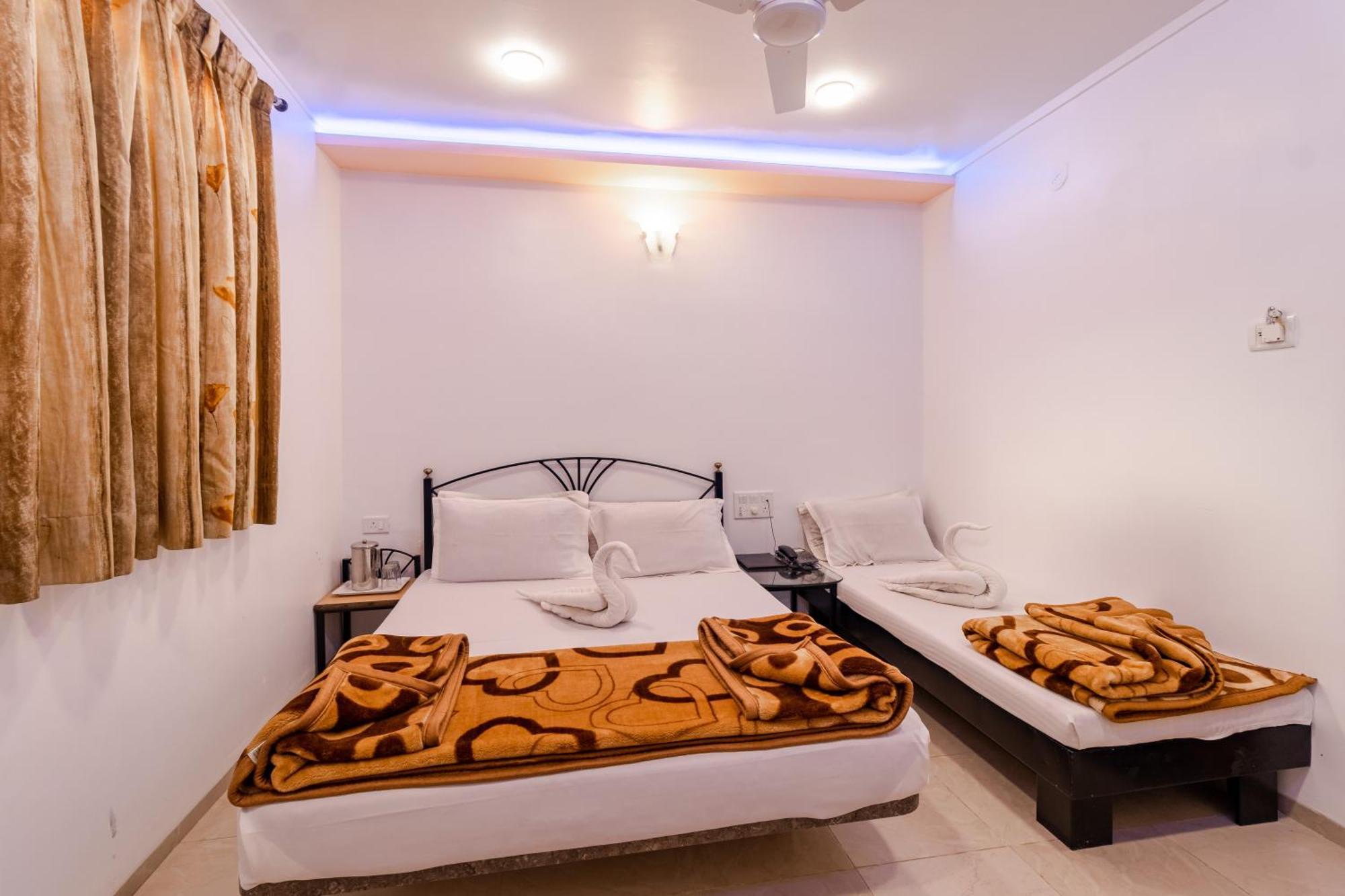 Hotel Vyankatesh & Pure Veg Restaurant Mahābaleshwar Zewnętrze zdjęcie