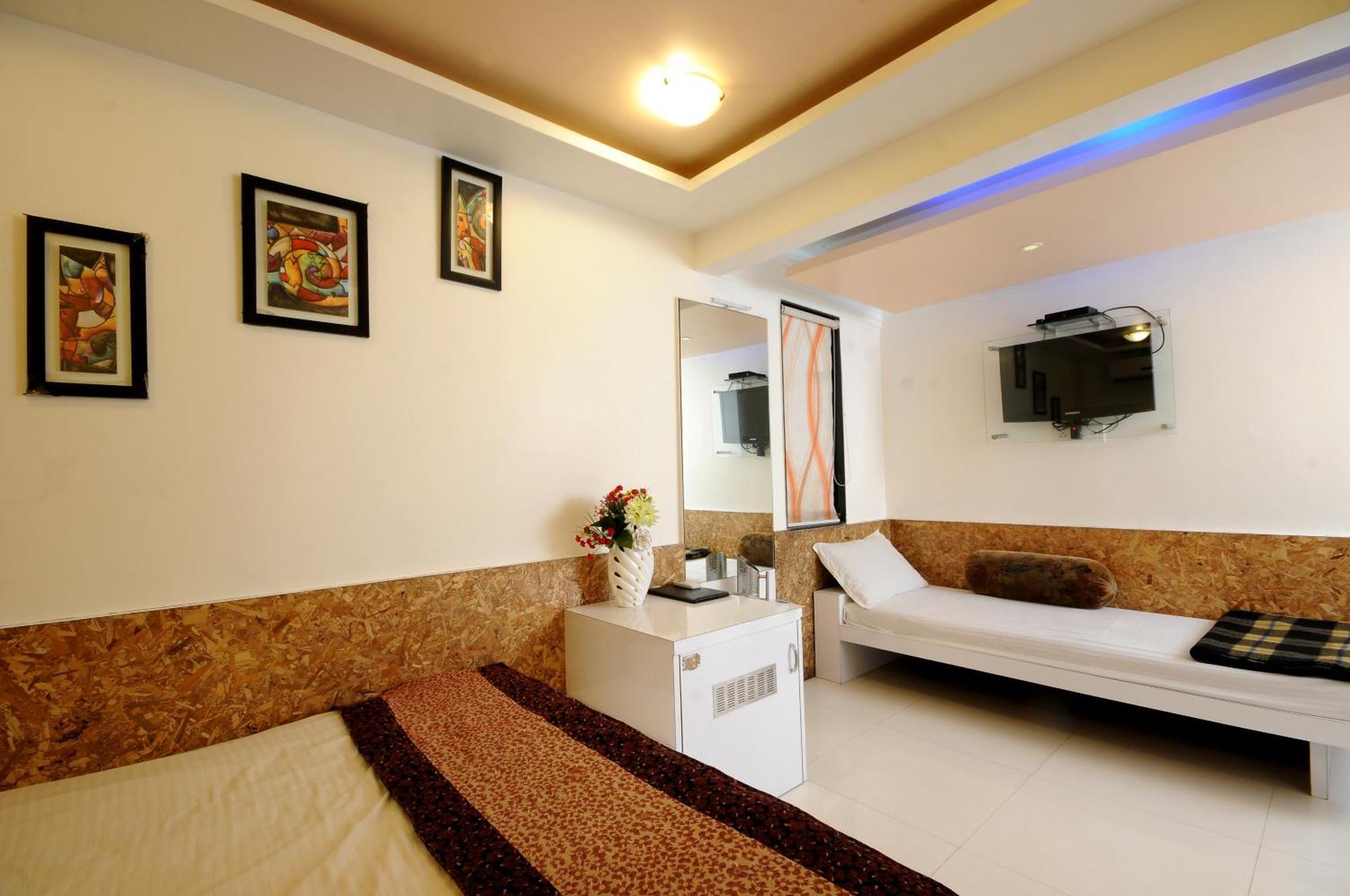 Hotel Vyankatesh & Pure Veg Restaurant Mahābaleshwar Zewnętrze zdjęcie