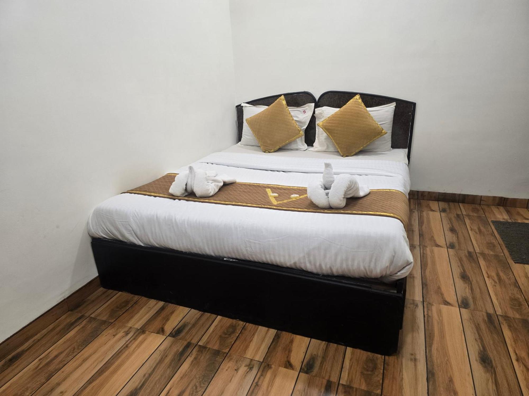 Hotel Vyankatesh & Pure Veg Restaurant Mahābaleshwar Zewnętrze zdjęcie