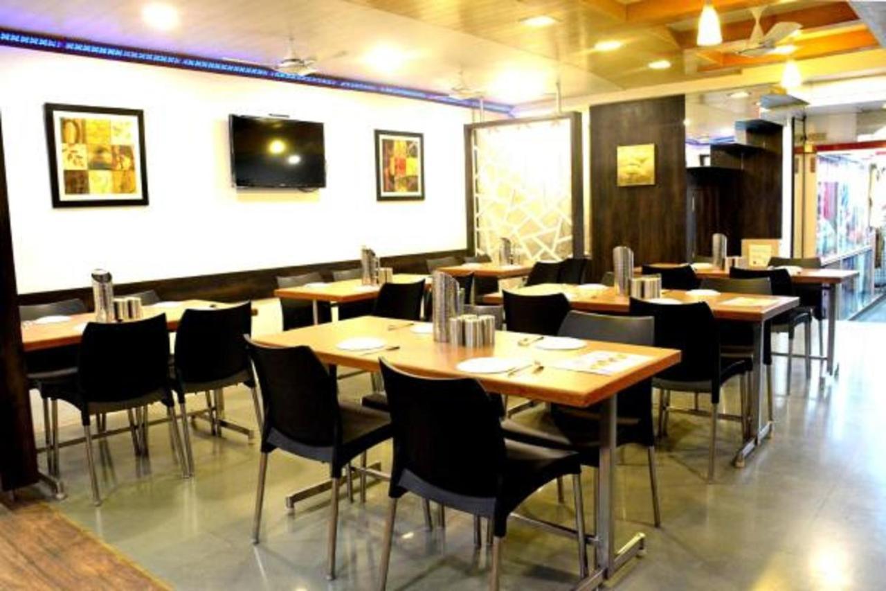 Hotel Vyankatesh & Pure Veg Restaurant Mahābaleshwar Zewnętrze zdjęcie